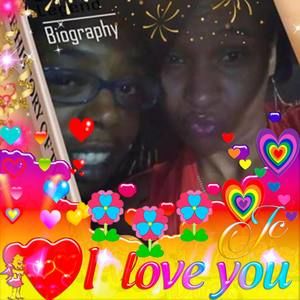 Meet your Posher, Leslie